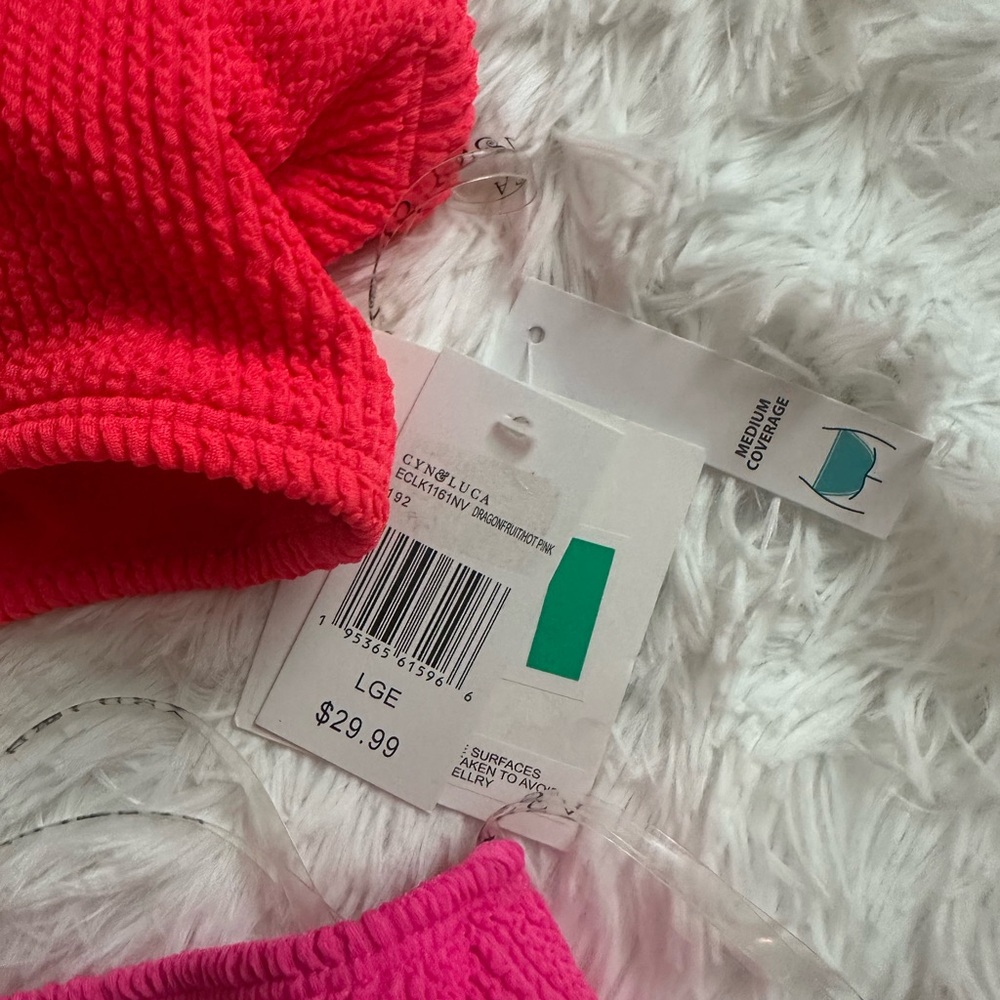NWT WOMEN SWIMWEAR